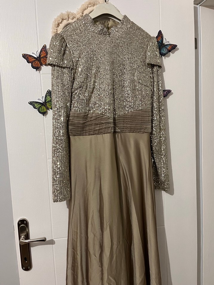 Bej Uzun Kollu Drapeli Kadın Abiye Elbise - Görsel 2