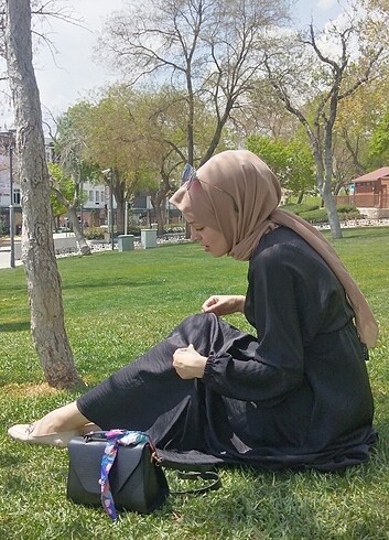 SİYAH ELBİSE TESETTÜR 