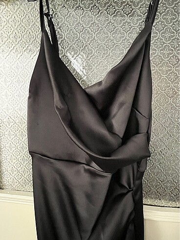 Yırtmaçlı Saten Abiye - Görsel 3