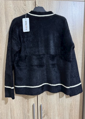 Düğmeli Siyah Kadın Hırka - Görsel 3