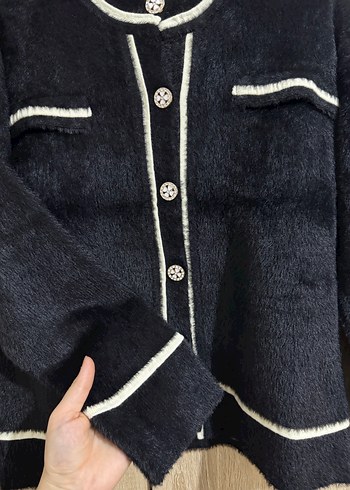 Düğmeli Siyah Kadın Hırka - Görsel 2