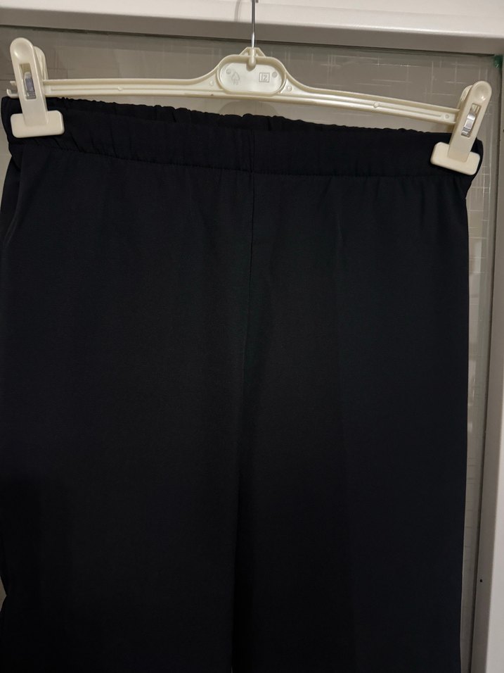 Kadın Siyah Rahat Kesim Kumaş Pantolon - Görsel 3