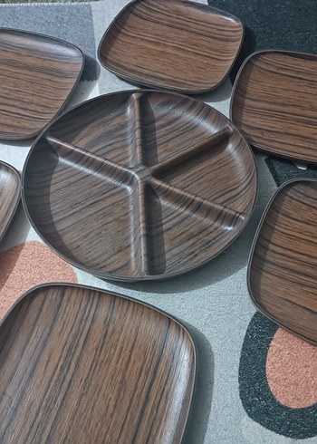 Bölmeli ve Düz Kahverengi Modern Yemek Tabağı Seti