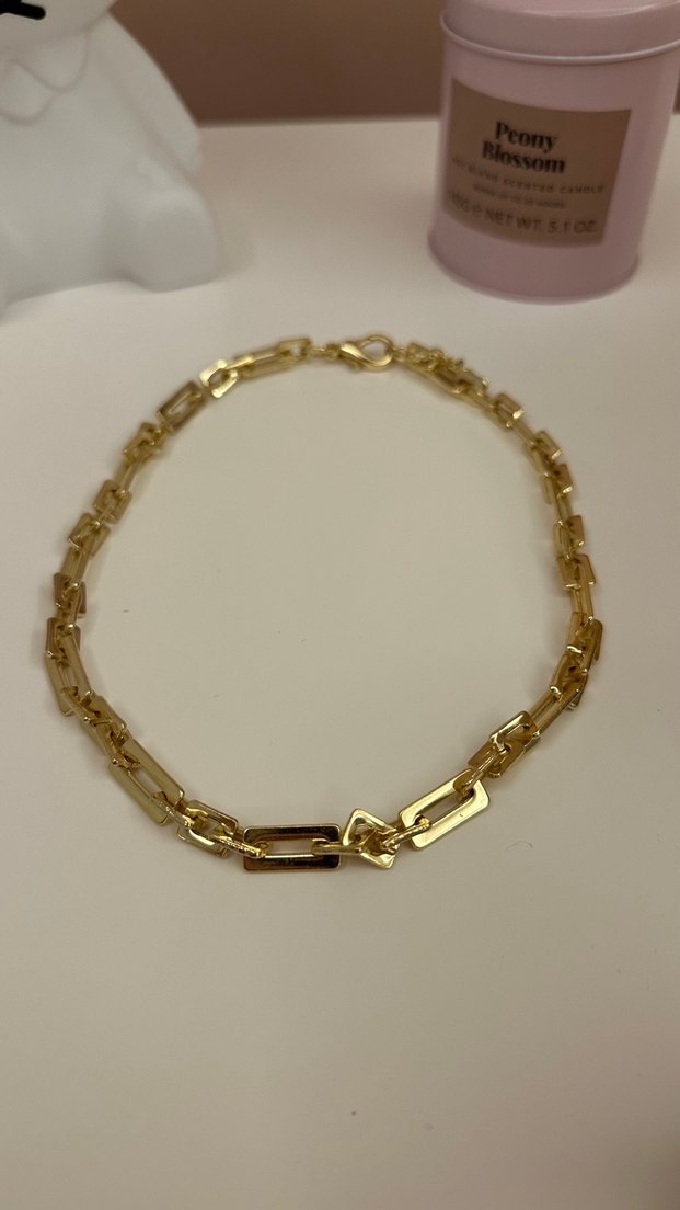 Zincir Detaylı Altın Renk Kadın Kolye - Görsel 2