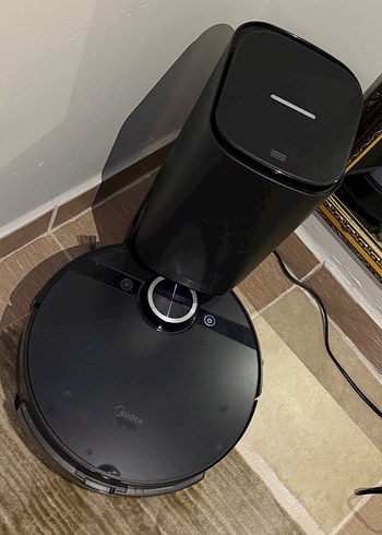 Midea Siyah Akıllı Robot Süpürge - Görsel 2