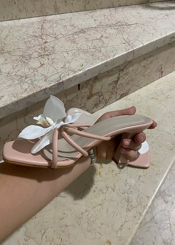 Pembe Çiçekli Stiletto Topuklu Kadın Terlik - Görsel 3