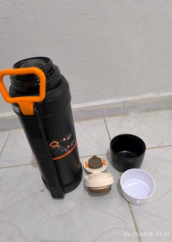 Okadi Siyah Vakumlu Termos 2.5L - Görsel 5