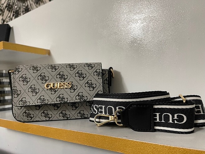 Guess omuz askılı çanta