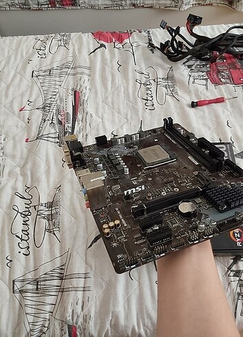 Msi anakart ve işlemci ram ve ekran kartı ve stok fan
