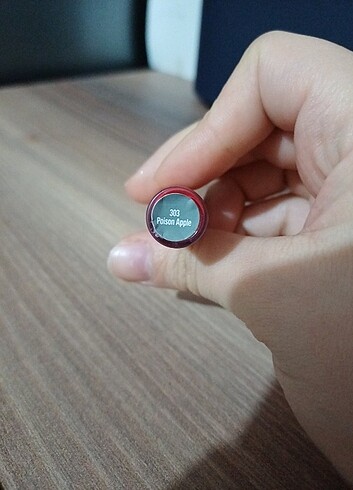 Beden kırmızı Renk Beaulis Ruj