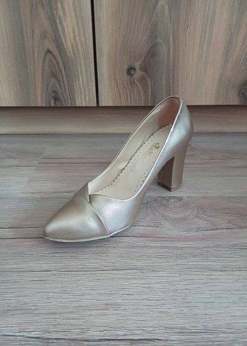 37 Beden Bej Kadın Stiletto