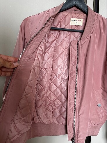 Koton Koton pilot bomber mont