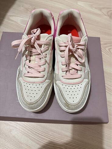 38 Beden Stradivarius sneaker