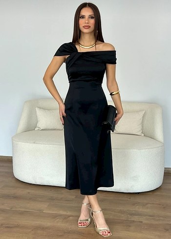 Düşük Omuzlu Saten Midi Elbise - Görsel 2