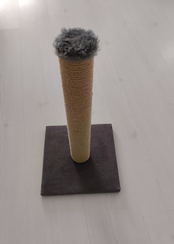 Gri Tabanlı Kedi Tırmalama Direği
