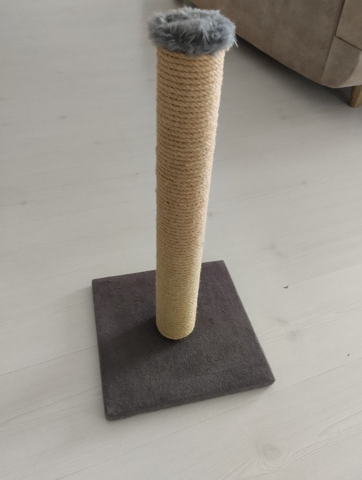Gri Tabanlı Kedi Tırmalama Direği - Görsel 2