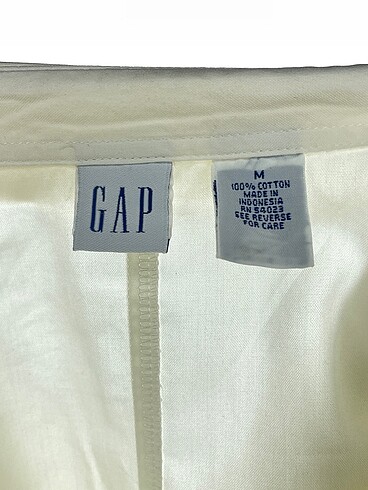 m Beden beyaz Renk Gap Gömlek %70 İndirimli.