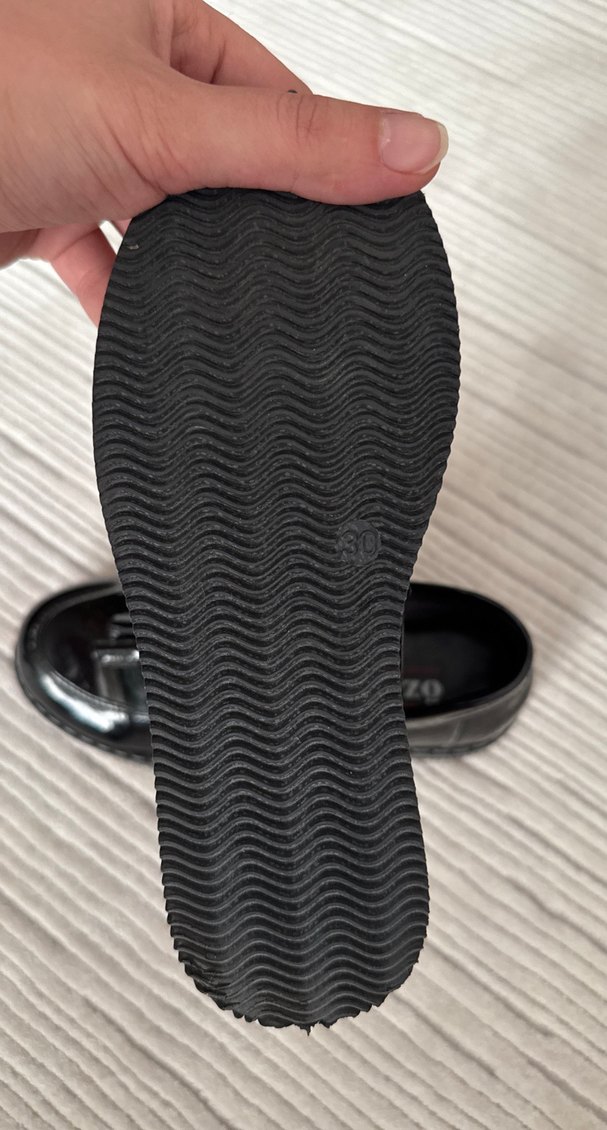 Parlak Siyah Erkek Çocuk Özel Ayakkabı - Görsel 3