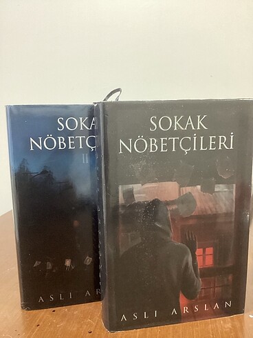 Sokak nöbetçileri 1ve 2 Ciltli Aslı arslan