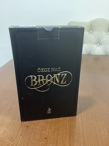 Ciltli bronz özge naz