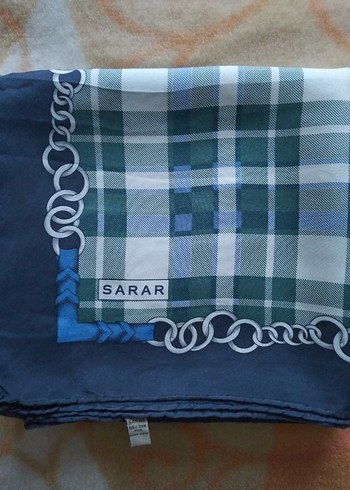 Sarar Ekose Desenli Esarp