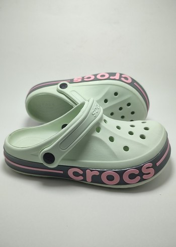 37 Beden yeşil Renk Pembe Desenli Crocs Kadın Terlik