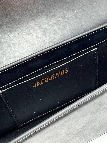 JacQuemus ????????