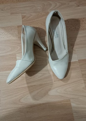 Beyaz Bağcıklı Stiletto Topuklu Kadın Ayakkabı - Görsel 4