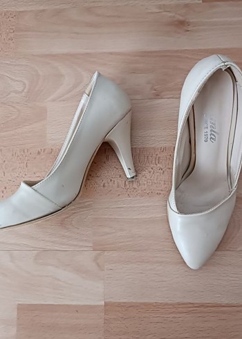 Beyaz Bağcıklı Stiletto Topuklu Kadın Ayakkabı - Görsel 2