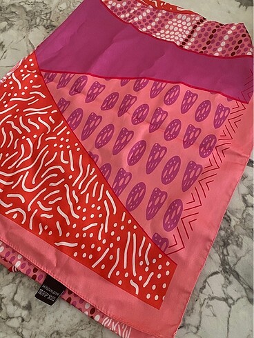 Beden çeşitli Renk Ayşegül Güneş Twill Şal