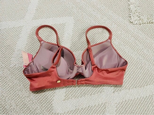 34 Beden kırmızı Renk Victoria Secret Bikini Üstü 34C 75C