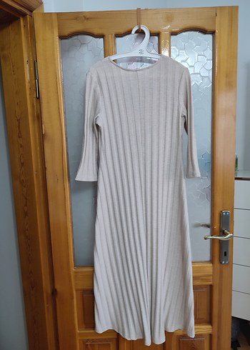 Diğer Bej V Yaka Triko Midi Elbise