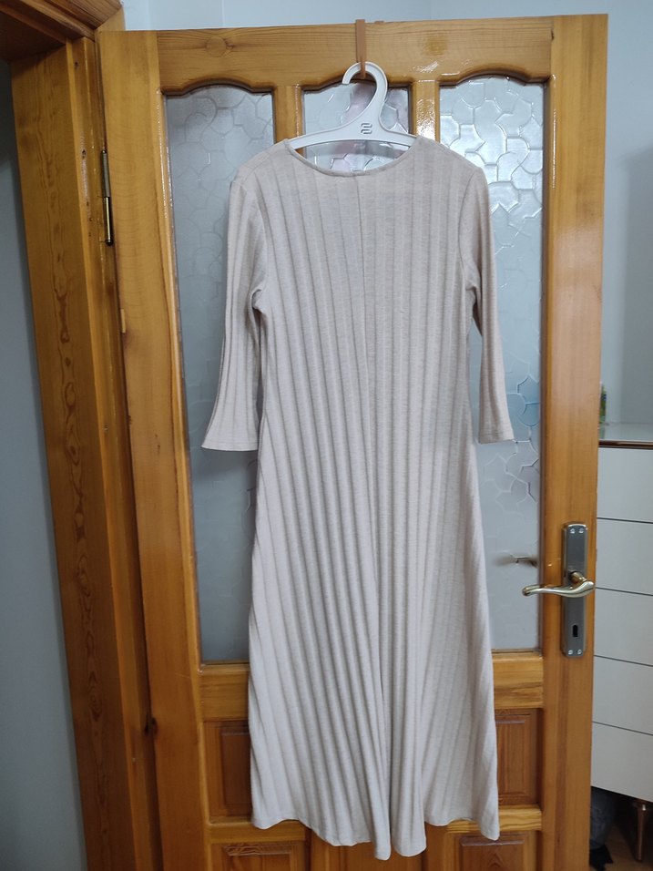 Bej V Yaka Triko Midi Elbise - Görsel 2