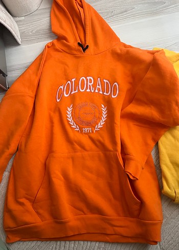 s Beden Sarı Kapüşonlu Renkli Baskılı Sweatshirt