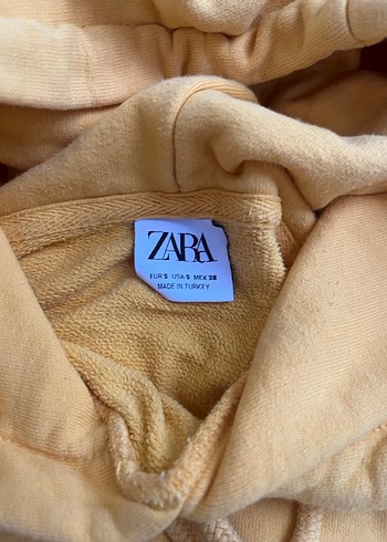 Zara Sarı Kapüşonlu Renkli Baskılı Sweatshirt