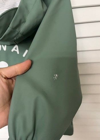 Zara Erkek Çocuk Yeşil Fermuarlı Yağmurluk