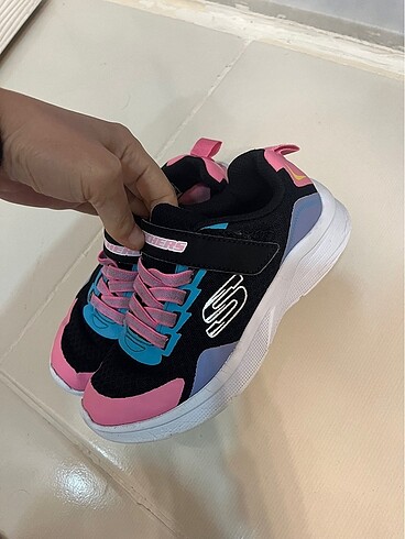 Skechers