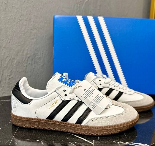 Adidas Samba Sneakers