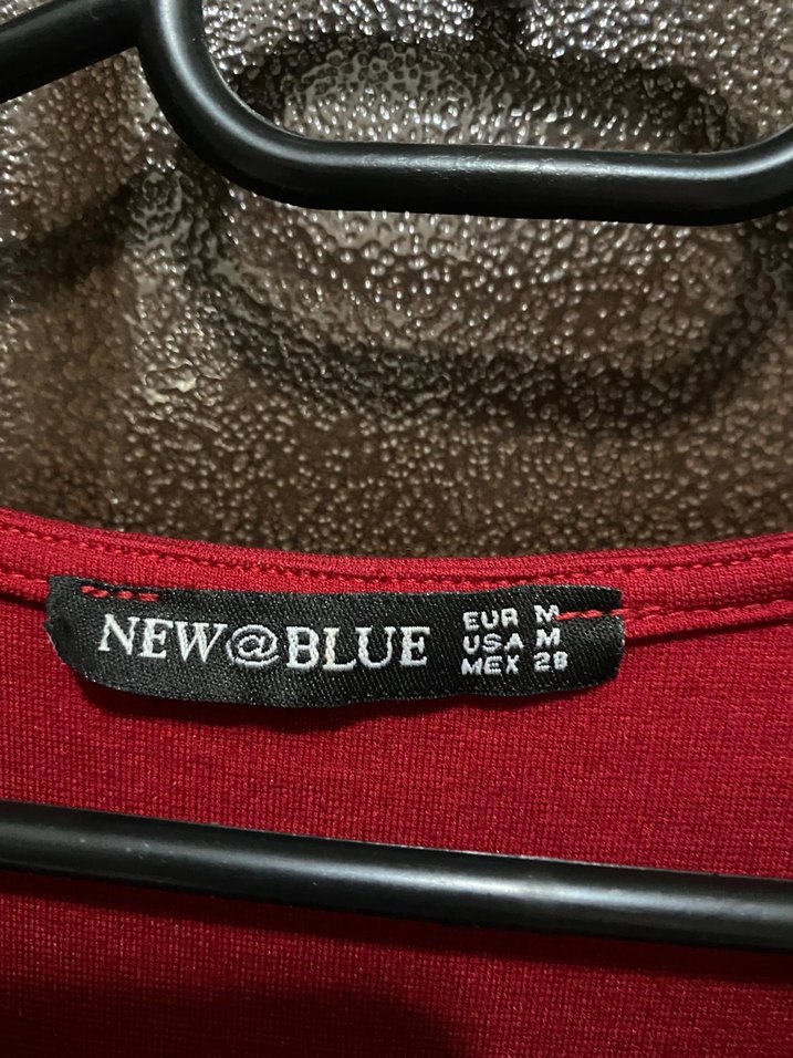 Zincir Detaylı Kırmızı V Yaka Midi Elbise - Görsel 2