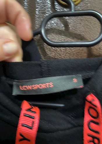 Zincir Detaylı Siyah Kolları Şeritli Sweatshirt - Görsel 2