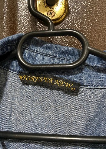 Düğmeli Mavi Denim Kadın Gömlek - Görsel 2