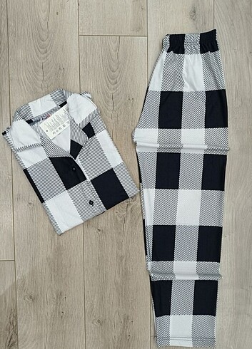 Kadın Düğmeli Süet Pijama Takımı 