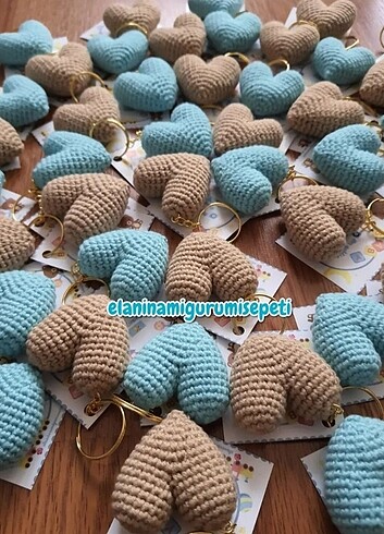  Amigurumi kalp anahtarlik