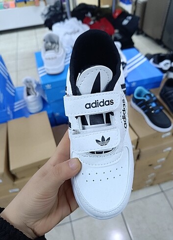 Adidas Çocuk spor ayakkabı 