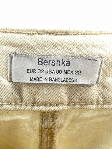 32 Beden çeşitli Renk Bershka Jean / Kot %70 İndirimli.