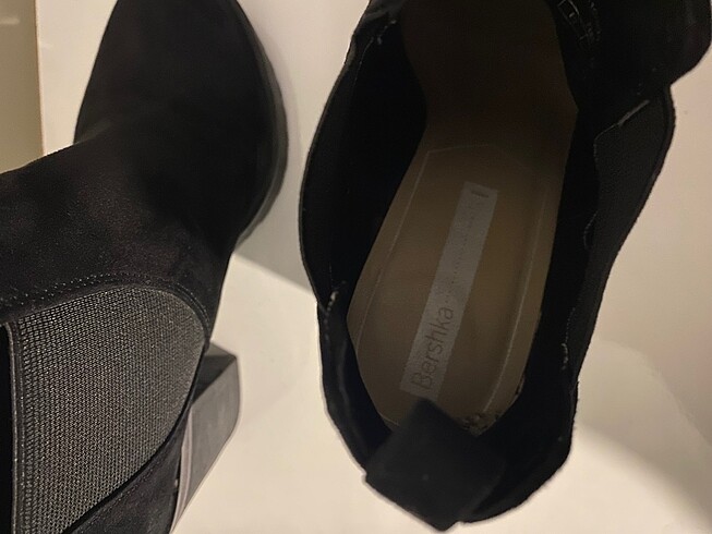 37 Beden siyah Renk Bershka