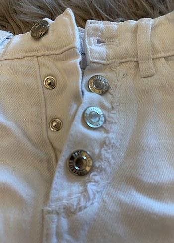 Düğmeli Beyaz Mini Kız çocuk Kot Şort 140 cm 10 yaş - Görsel 2