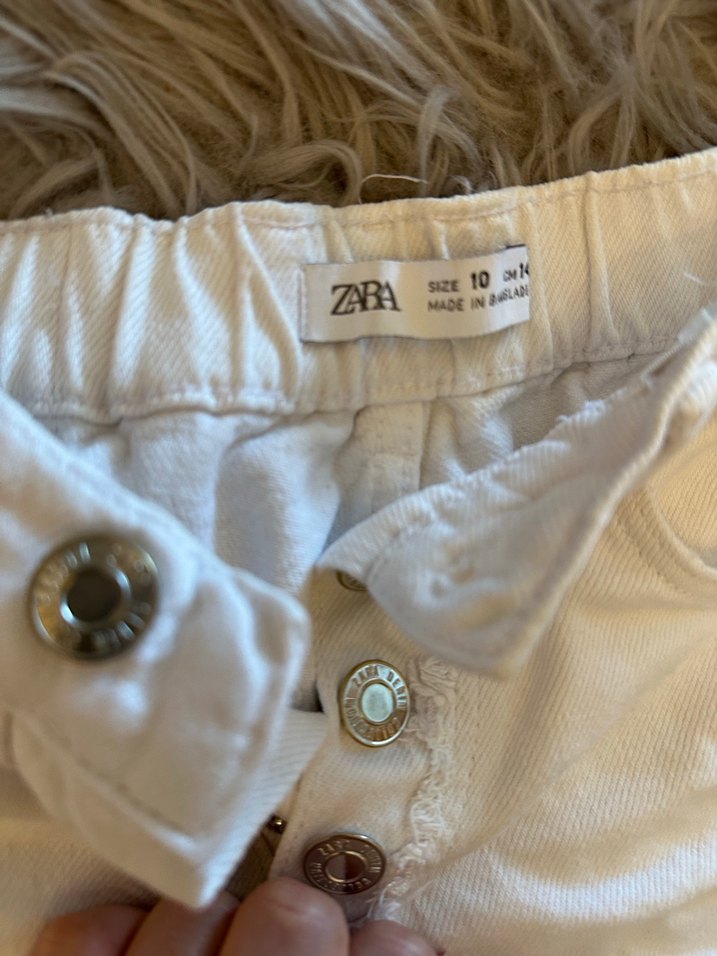 Düğmeli Beyaz Mini Kız çocuk Kot Şort 140 cm 10 yaş - Görsel 3