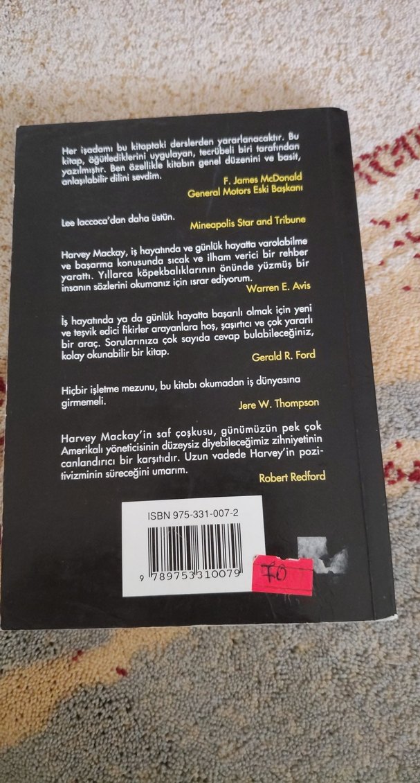 İş Hayatında Köpekbalıklarıyla Yüzmek - Harvey Mackay - Görsel 2