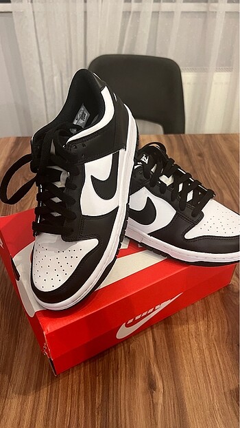 Dunk Low Black White